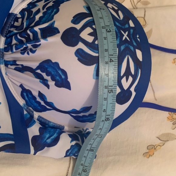 BNNT size Large Swimsuit - Picture 6 of 12